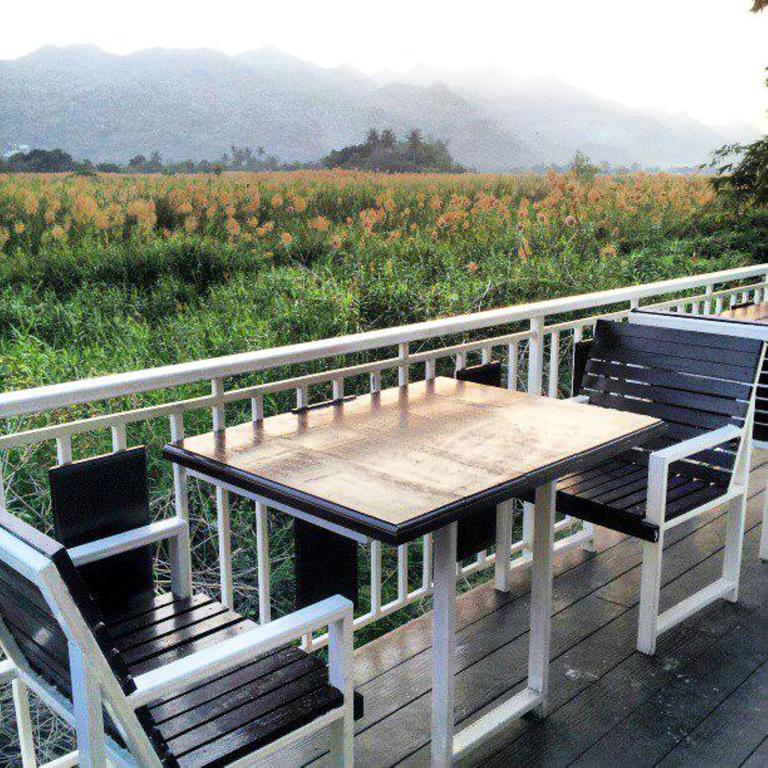 The Vista Pool Villa Kanchanaburi Bagian luar foto