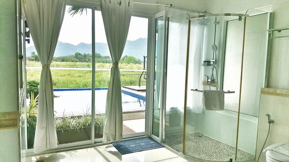 The Vista Pool Villa Kanchanaburi Bagian luar foto